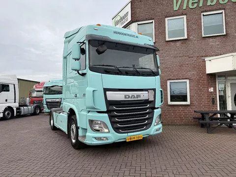 DAF XF 106.460 XF460 4X2 Spacecab / 2 beds / Hydraulics / alcoa / full spoilers / ADR