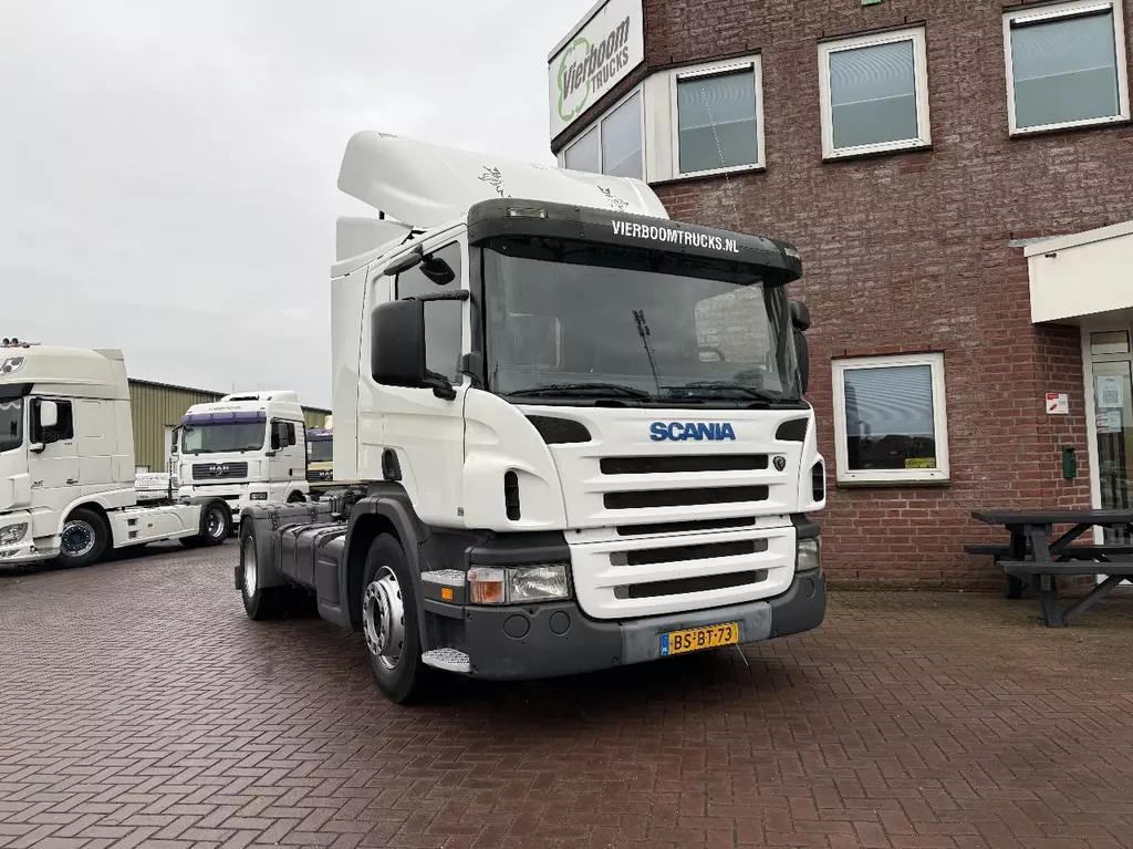 Scania P P340 4X2 / Short cabin / Euro 3 / 3 Pedals / Top condition / NL-TRUCK