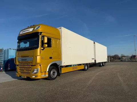 DAF XF 440 XF440 Flower combination / complete 2016 / Frigobock / D'Hollandia / Roller bed