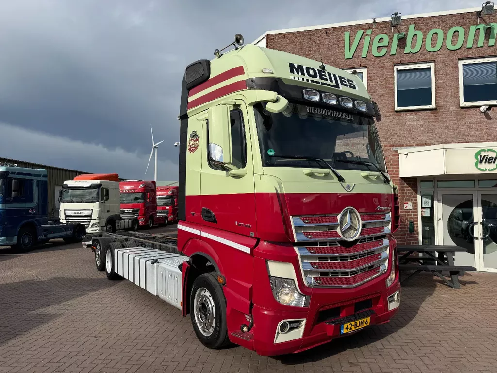 Mercedes-Benz Actros Actros 2745LL 6X2 GIGASPACE CHASSIS EURO6 HOLLAND TRUCK TOPZUSTAND!!!