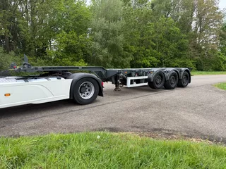 Pacton T3-010 TXC343 / Mult chassis / Disc brake / 2x Lift axle / complete rebuilt / New condition