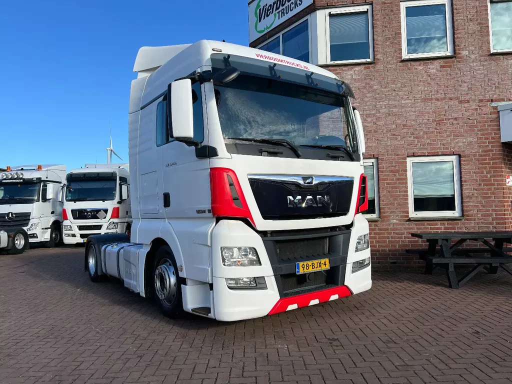 MAN TGX TGX 18.400 4X2 LLS-U XLX /Hebesattel/2x Tank/ACC/NL TRUCK