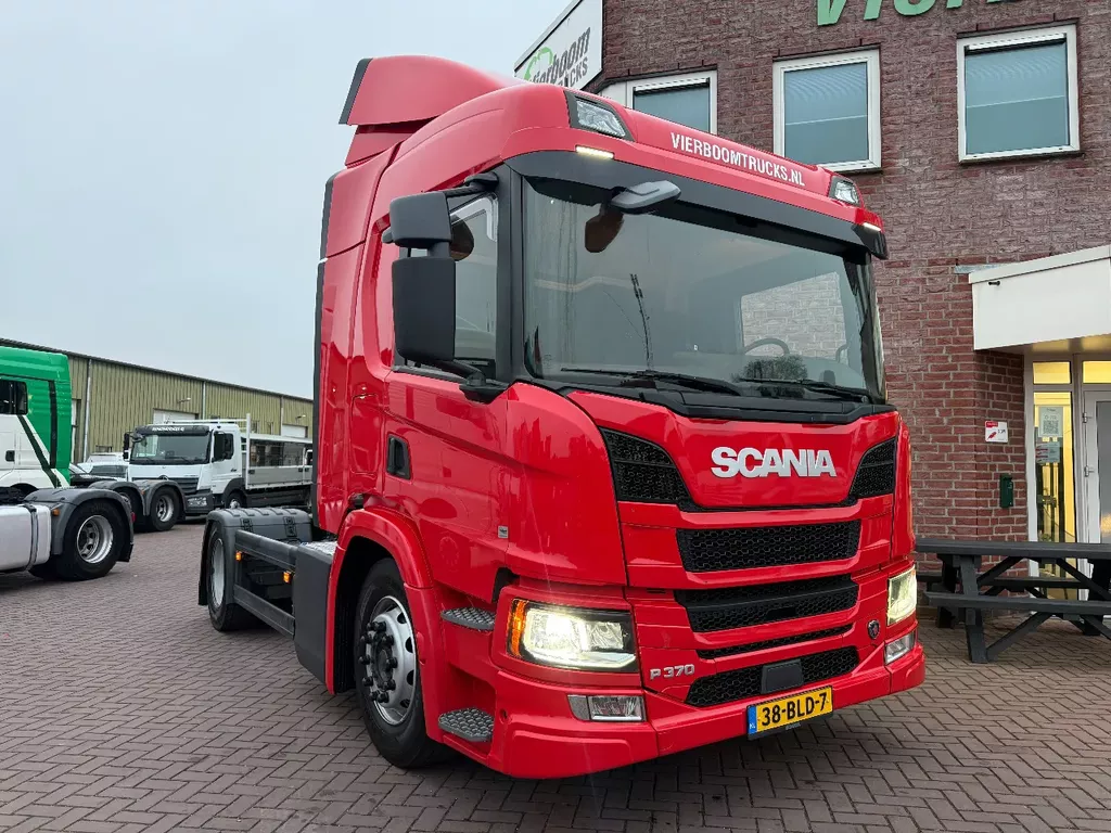 Scania P P370 A4x2 NA Next Gen / Bed/ Fridge / 6 Cilnder / Top condition / NL-Truck !!!!!