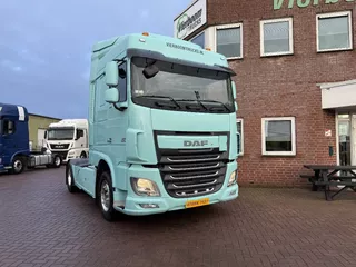 DAF XF 106.460 XF460 4X2 Spacecab / 2 beds / low kilometer / alcoa / full spoilers / ADR