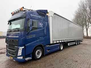 Volvo FH FH500 XL X-low including 2023 Wielton Mega trailer