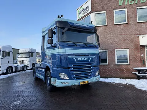 DAF XF 530 XF530 4X2 Spacecab / Retarder / full spoilers / smart tacho / NL-Truck
