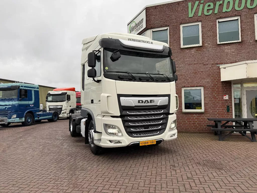 DAF XF 450 XF450 4X2 Spacecab / Euro6 D / only 467tkm / PTO prep / ACC / Night airco