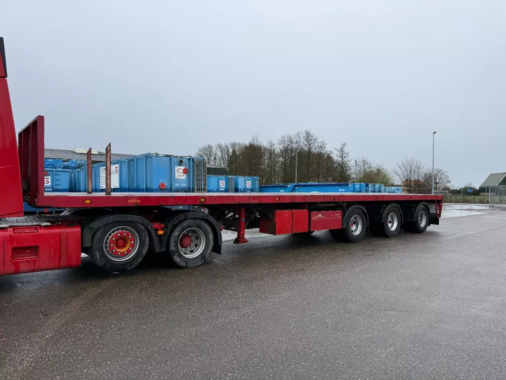 Floor FLO-18-30H 3-asser / 2 assen gestuurd / twistlocks / APK