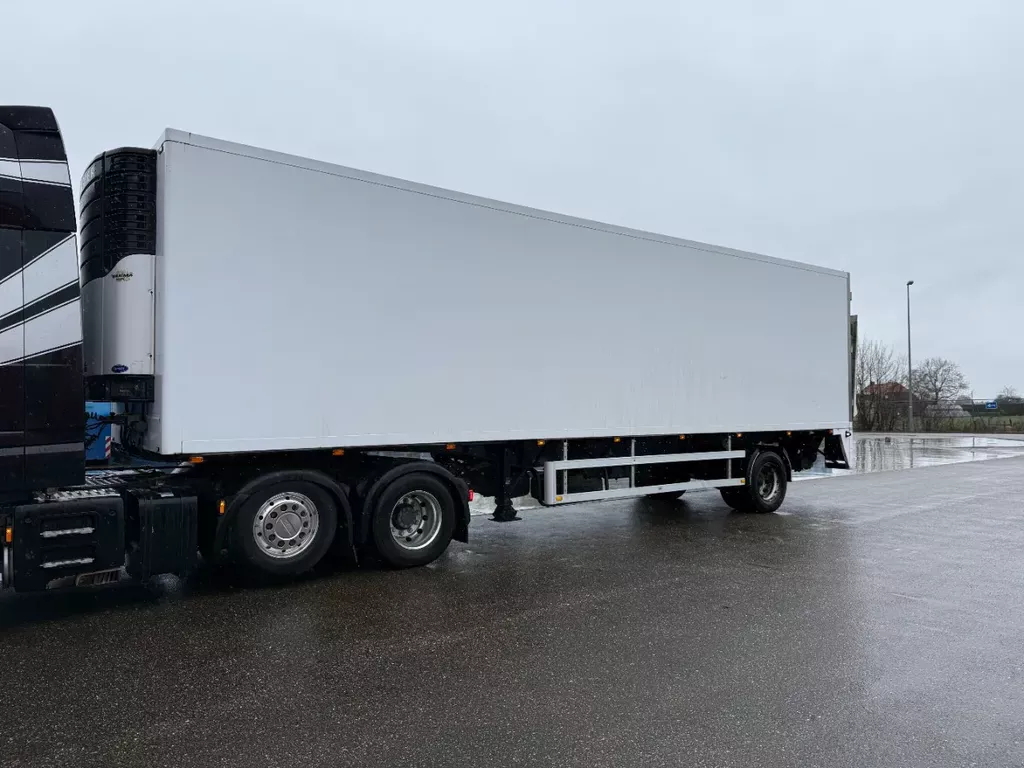 HTF HZO 22 HEIWO Koel/Vries city oplegger