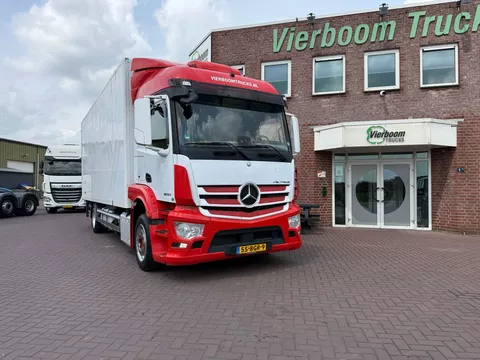 Mercedes-Benz Actros Actros 2033L mit Wechselkoffer und LBW (Confection Koffer)