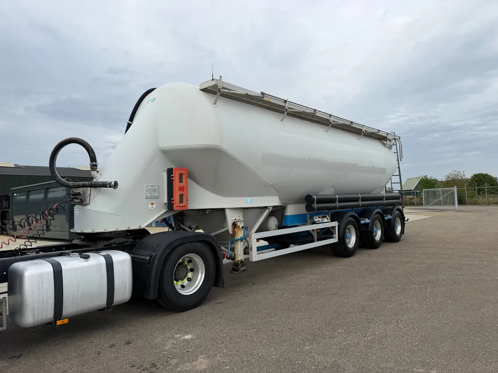Feldbinder EUT 46 3 Feldbinder EUT EUT 46 3 | Alu. Zement Silo - Powder Bulk tank Onderlosser 1 Comp.| 46 m3 | 3 Axle | 2006