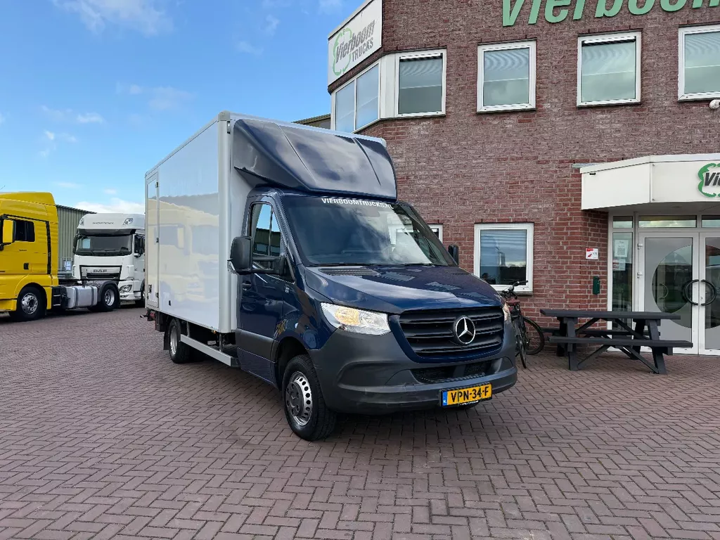 Mercedes-Benz Sprinter Sprinter 515CDI bakwagen met klep / automaat / MBUX /Navi / Airco / Top Mercedes-Benz Sprinter Sprinter 515CDI bakwagen met klep / automaat / MBUX /Navi / Airco / Top