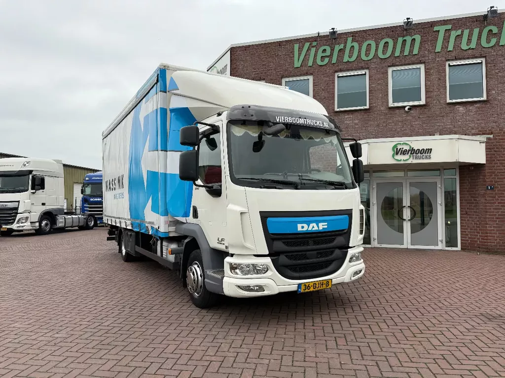 DAF LF 210 LF210 4X2 / Slaapcabine / 11.990KG / D'hollandia 1.50KG / DAF dealer onderhoud