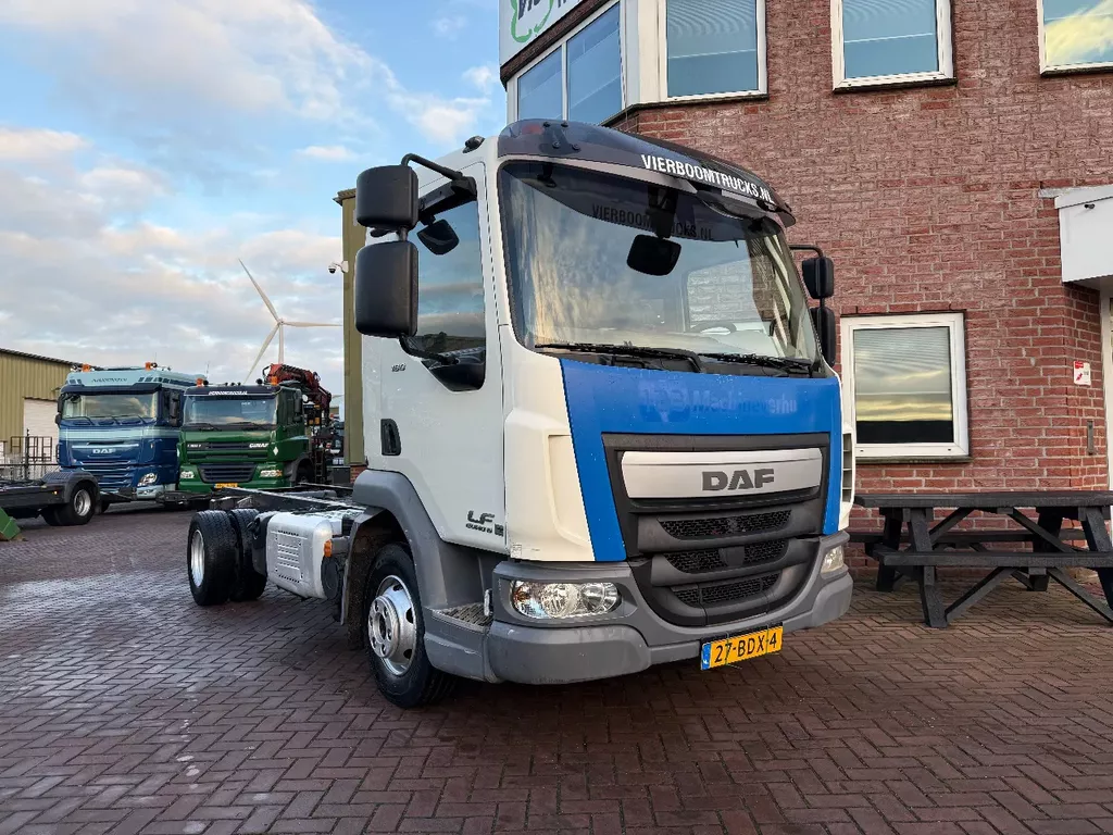 DAF LF 180 LF180 4X2 CHASSIS WITH PTO/NEBEN ANTRIEB/3-SITZE /DIFF SPERR/KLIMA /CAMERA