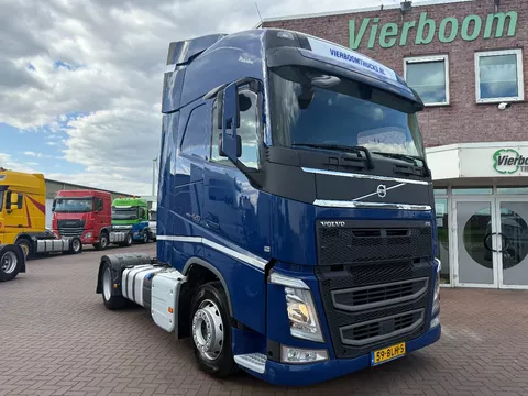 Volvo FH FH420 Globetrotter lowdeck / 2x tank / acc / Volvo Service / Top condition NL Truck