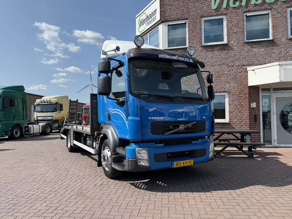 Volvo 240 FL 12.240 FL12 .240 machinetransporter / euro4 / Schaltgetriebe / 219.746KM / Holland Truck