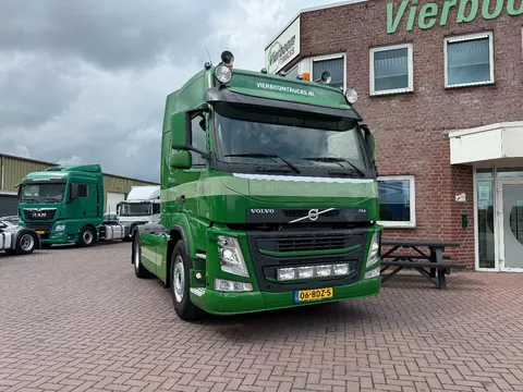 Volvo FM FM370 4X2 Globetrotter / Welgro compressor / Dynimac steering / Holland Truck