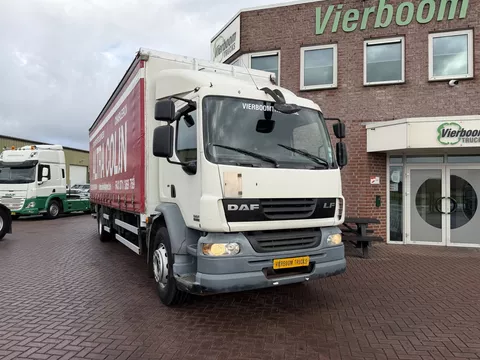 DAF LF 250 55.250 LF55-250 Box with Lift / Manual / Airco / Sleeping cabin / Euro5
